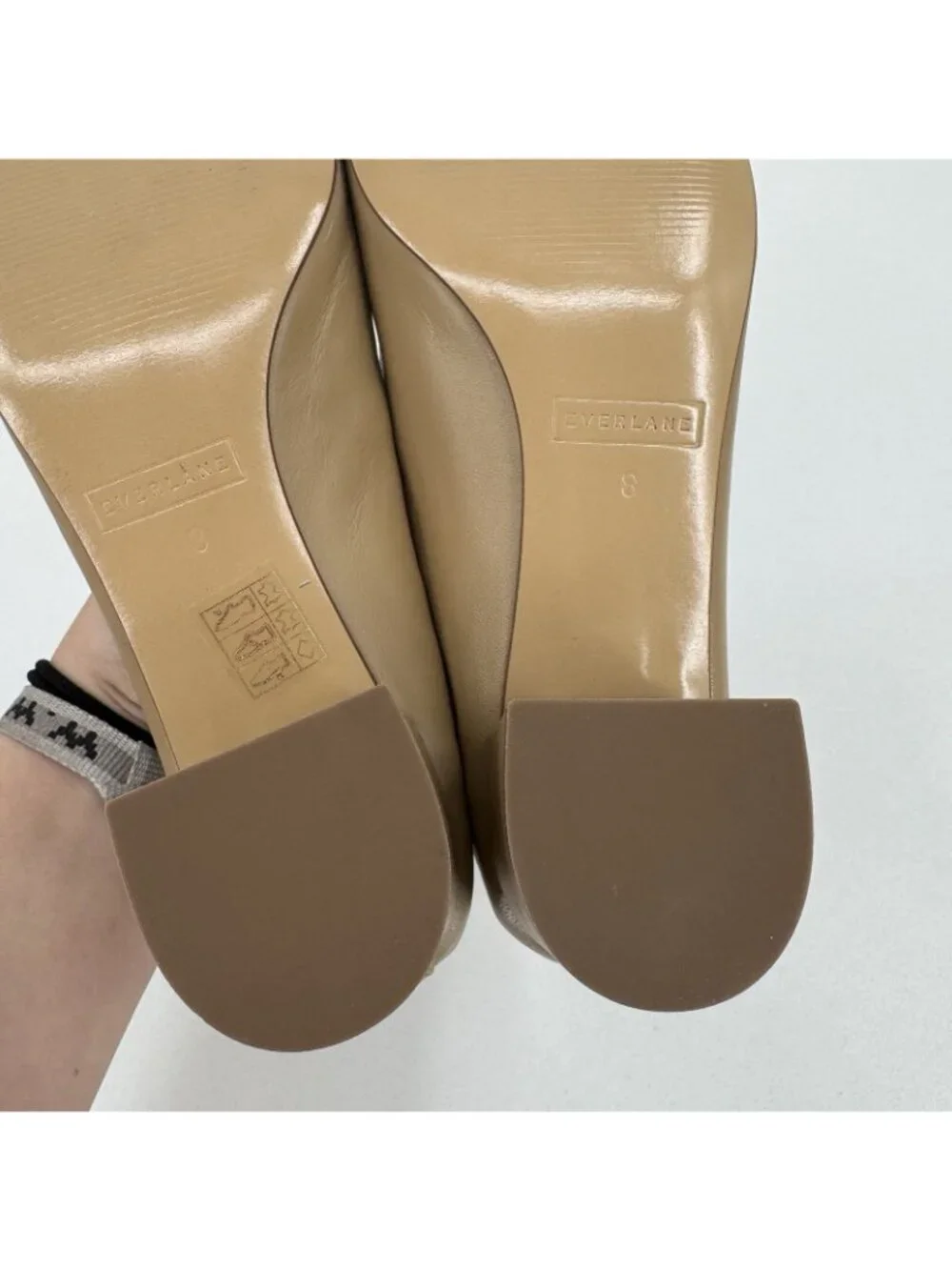 Everlane Italian Leather Day Heel Light Taupe 8 Women's Elastic Back Comfort